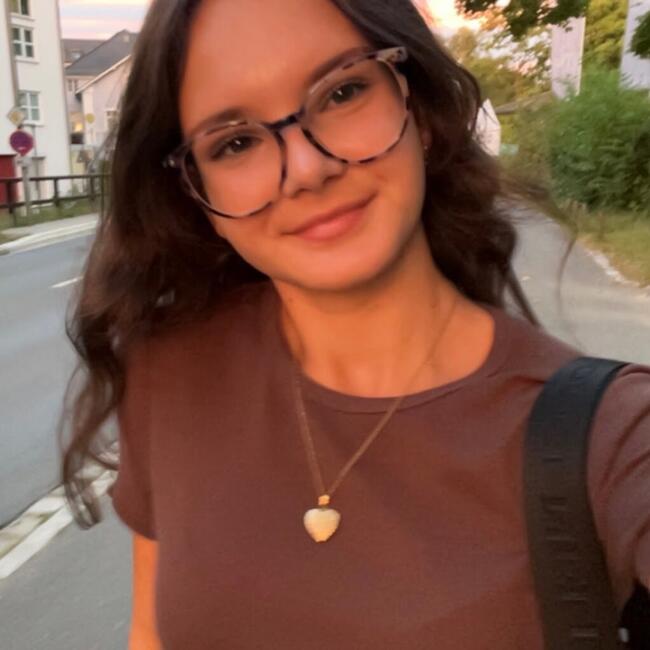 Babysitter in Fürth: Veronika