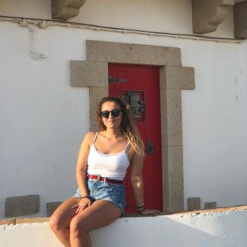 Babysitter Faro: Adriana Pires