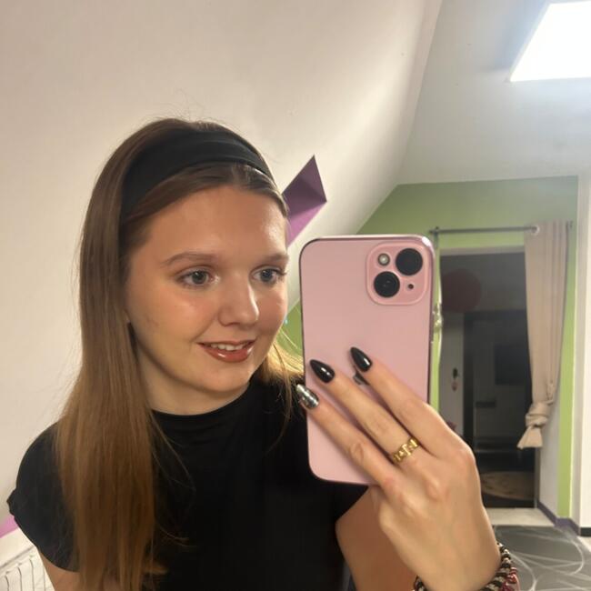 Babysitter in Flêtre: Chloe