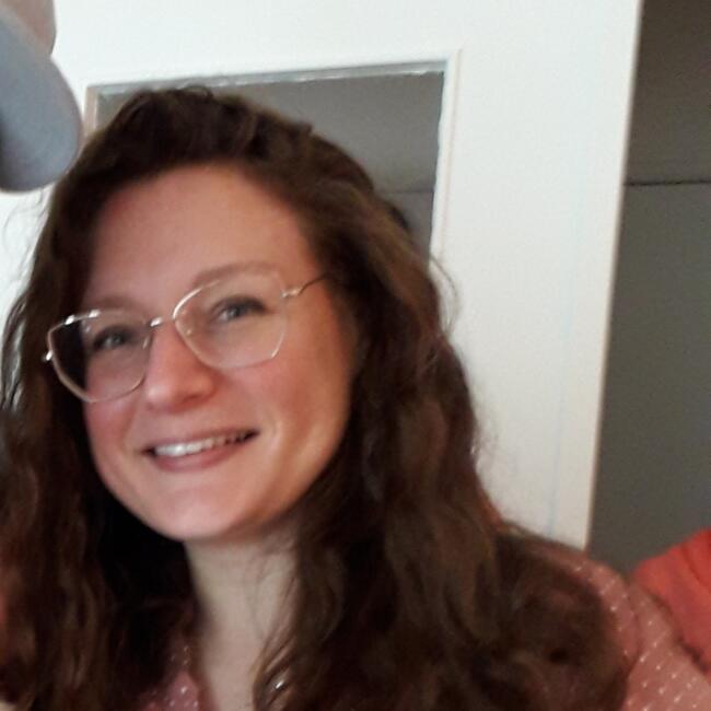 Babysitter in Rosny-sous-Bois: Pauline