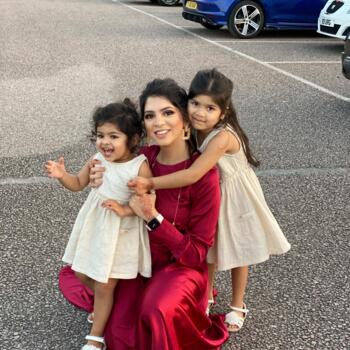 وظيفة جليسة أطفال في دبي: Shameera