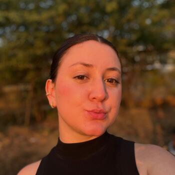 Babysitter in Sardinal: Darling