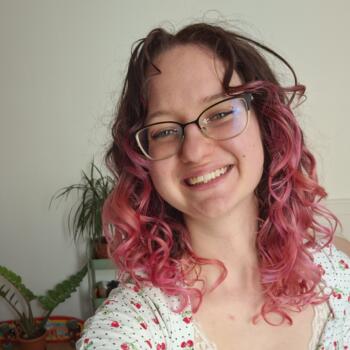 Babysitter in Budapest: Nóra