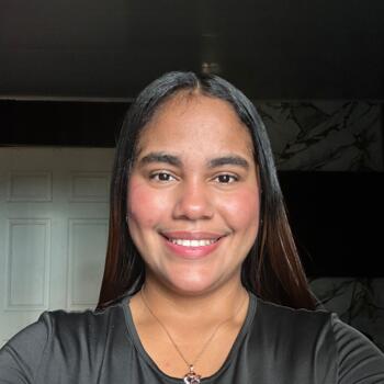 Babysitter in San Miguelito: Flor