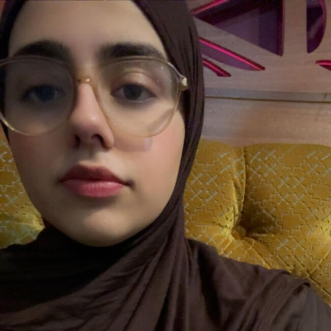 Babysitter in Bradford: Noor