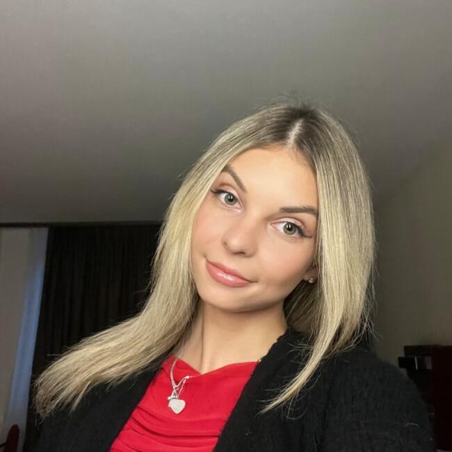 Babysitter in Hanau: Marie-Elaine