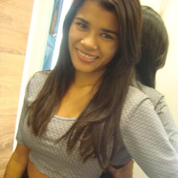 Babysitter Joinville: Lia