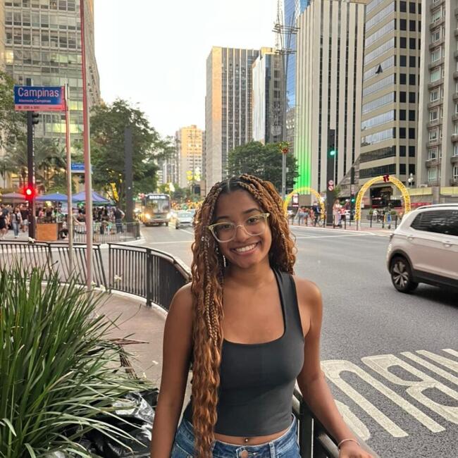 Babá em São Vicente: Nicolly frança