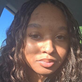 Babysitter in San Antonio: Tiasia