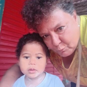 Babysitter Rio de Janeiro: Valéria