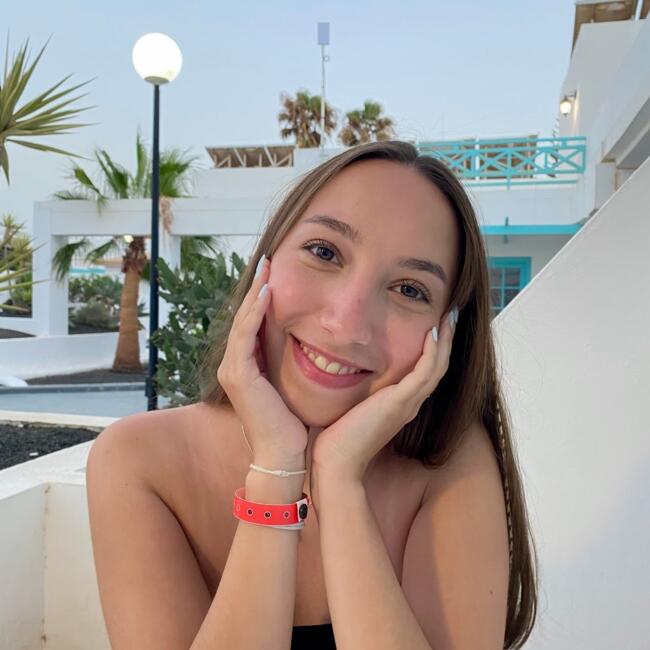 Babysitter em Funchal: Mariana