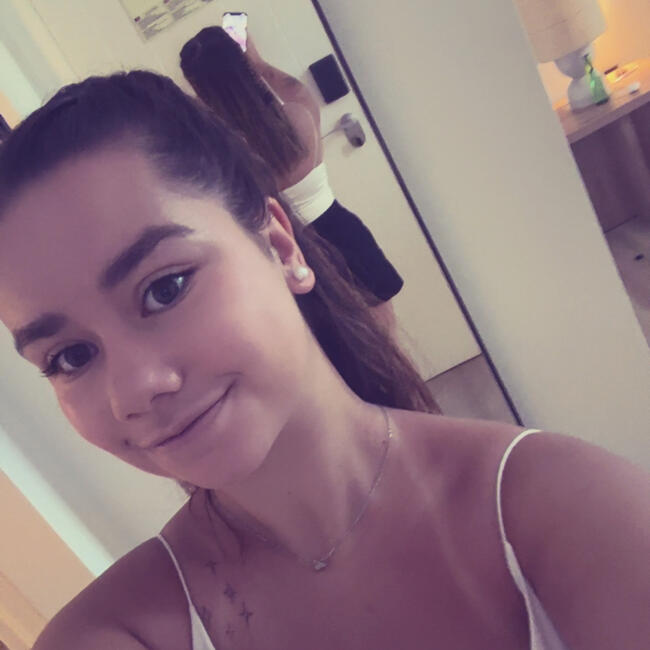 Babysitter in Guichen: Charlotte