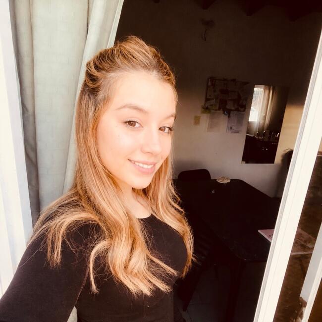 Babysitter in Santa Rosa: Angelina