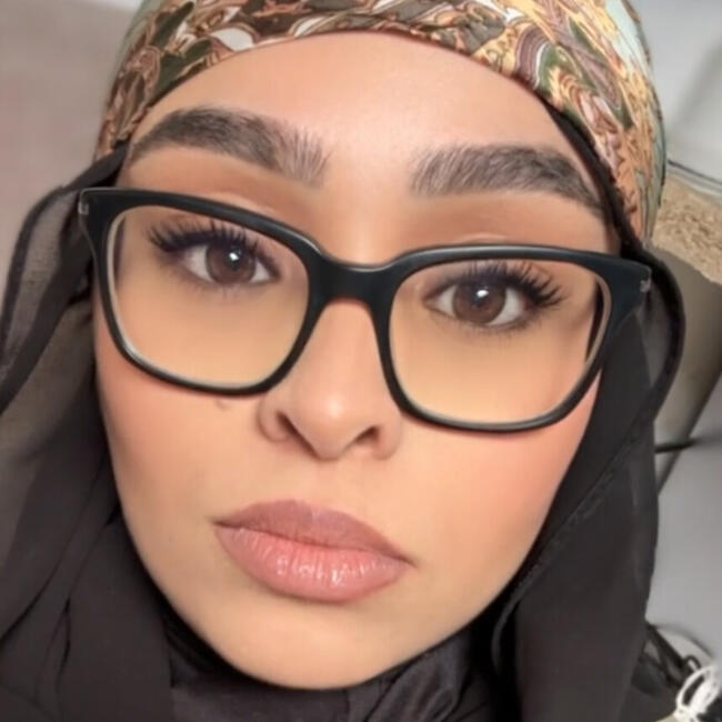 Babysitter in Boulange: Loumya