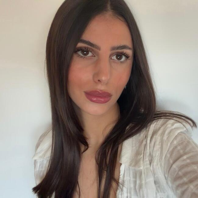 Babysitter in Toulouse: Angelina