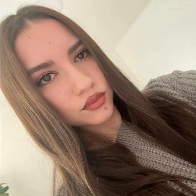 Babysitter in Draxini: Beatrice