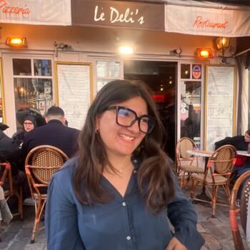 Babysitter in La Rochelle: Inès