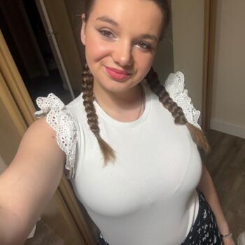 Babysitter in Saint-Bouize: Valentine