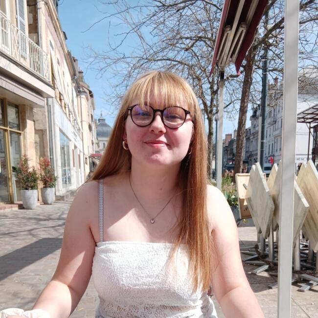 Babysitter in Moulins: Anaïs