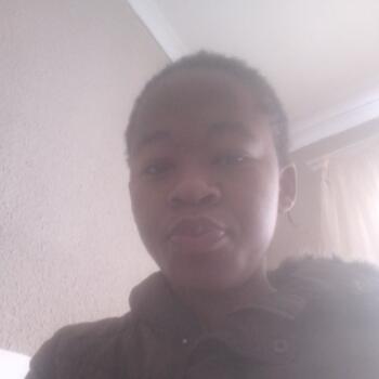 Babysitter Tlhabane: Precious 