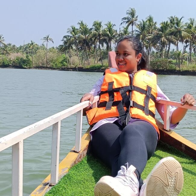 Babysitter in New Delhi: Angela