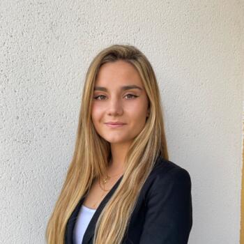 Babysitter in Burgos: Virginia