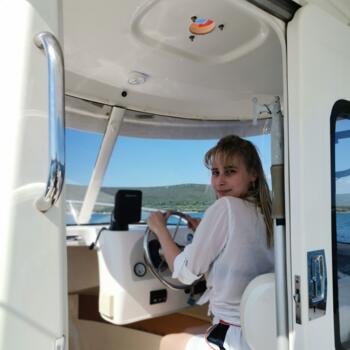 Babysitter in Koper: Karin
