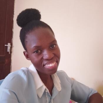 Babysitter in Dar es Salaam: Juliana