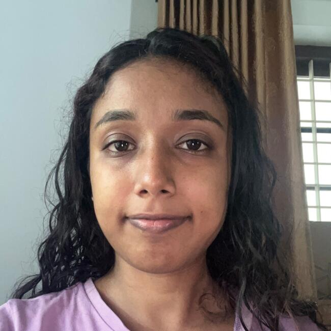 कोच्चि में बेबीसिटर: Anupama