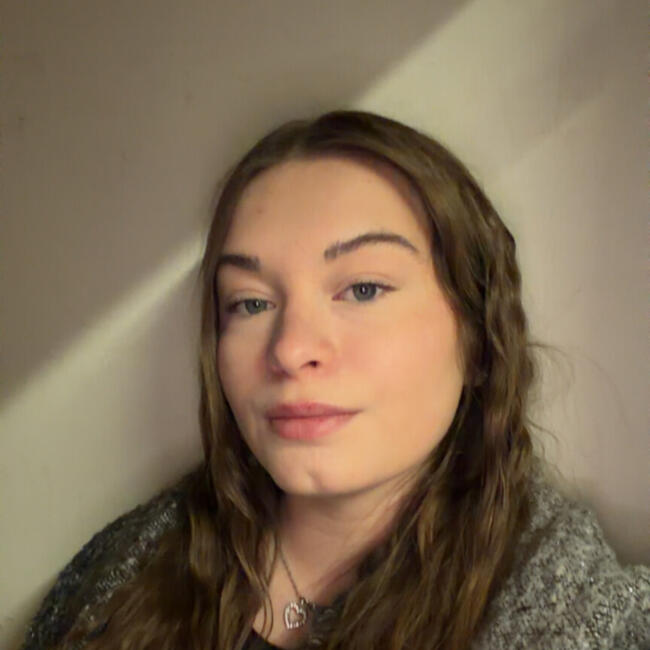 Babysitter in Neuvy-sur-Loire: Léana