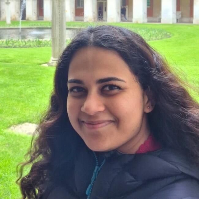 Babysitter in Wolverhampton: Karthika