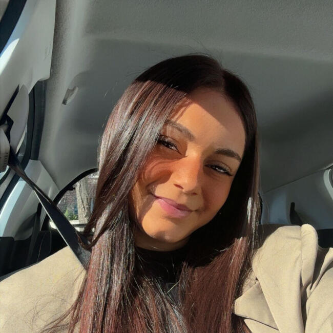 Babysitter in Saint-Georges-dOrques: Lisa