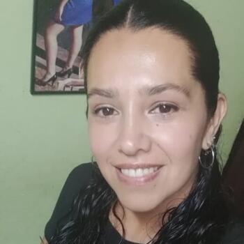 Babysitter in Gobernador Gálvez: Laura