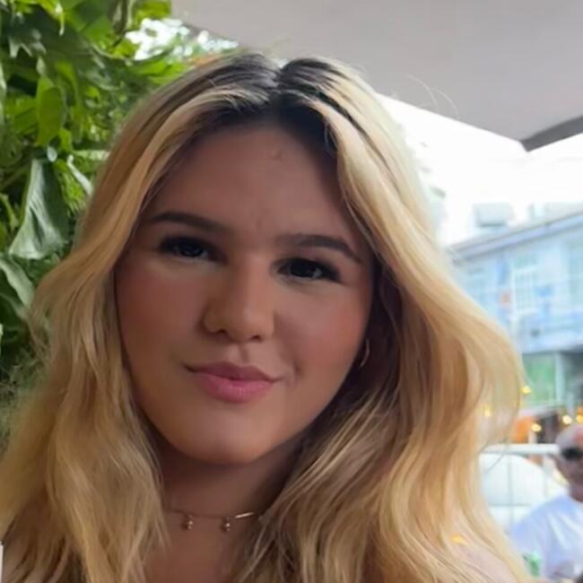 Babysitter in Florianópolis: Geovana