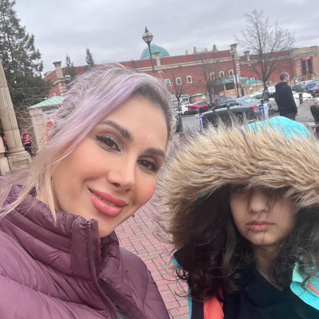 Babysitter in Glasgow: Sepideh