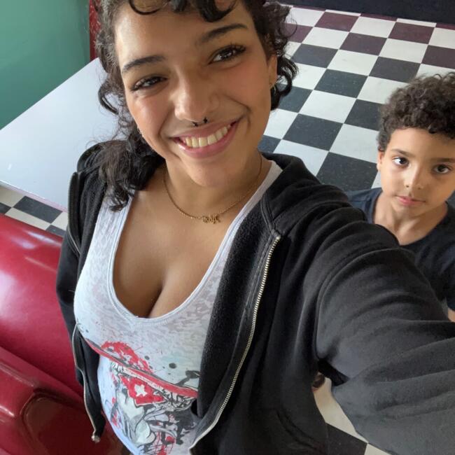 Babysitter in Lake Jackson: Alexis