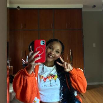 Babysitter in Somerset West: Hlomla