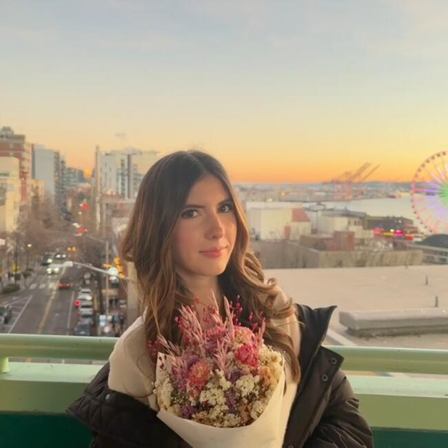 Babysitter in Redondo Beach: Isla