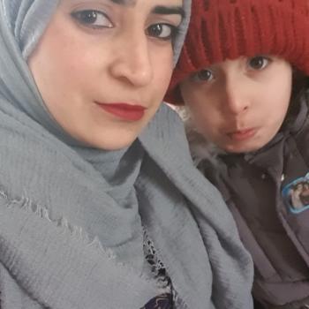 Babysitter Oldham: Sadia