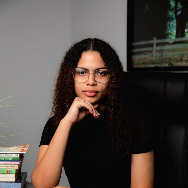 Babysitter in Cacoal: Rhillary