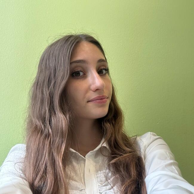 Babysitter in Milan: Daniela