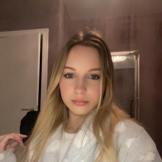 Babysitter in Naas: Andreea