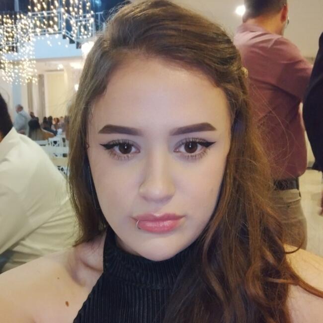 Babá em São Roque: Thalita Correia