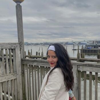 Babysitter in Brisbane: Brenda mariana