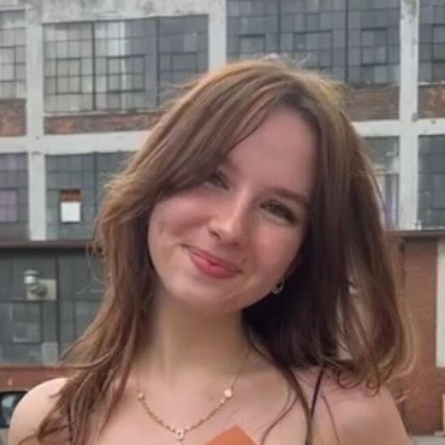 Babysitter in Liège: Camille