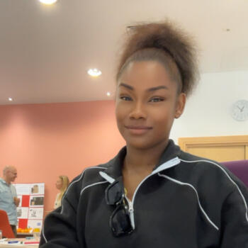 Babysitter London: Chazelle