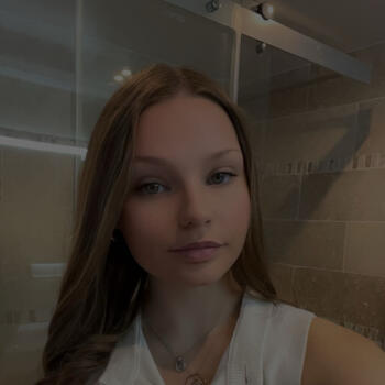 Bully-les-Mines のベビーシッター: Margot