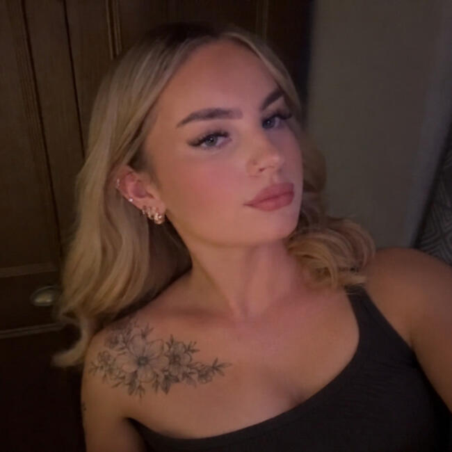 Babysitter in Northampton: Megan