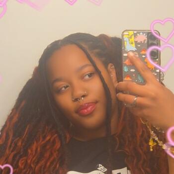 Babysitter in St Louis: Suzy