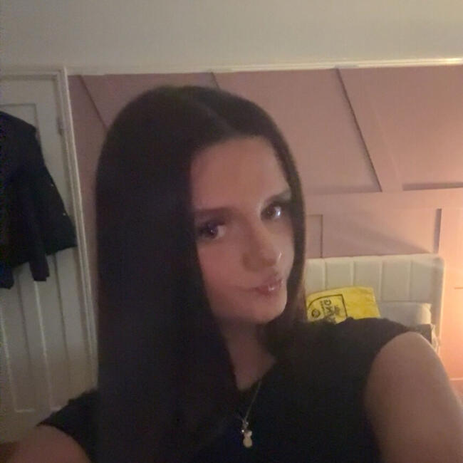 Babysitter in Metropolitan Borough of Wirral: Jess